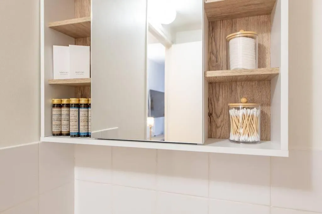 Apartment Amazing Stylish Studio, Well Located Near Metro, Bastille Neighborhood Paris