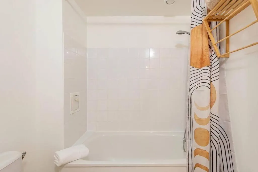 Amazing Stylish Studio, Well Located Near Metro, Bastille Neighborhood Paris