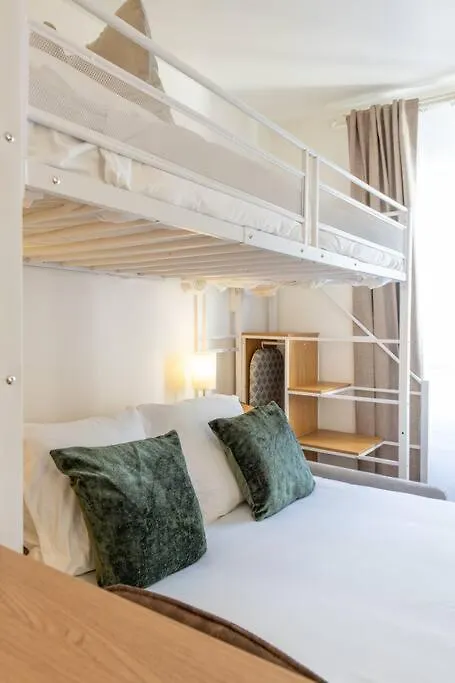 Amazing Stylish Studio, Well Located Near Metro, Bastille Neighborhood Paris