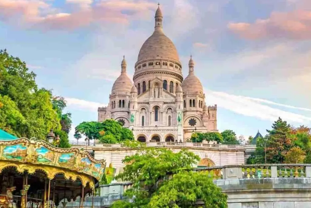 Apartment Amazing Stylish Studio, Well Located Near Metro, Bastille Neighborhood Paris France