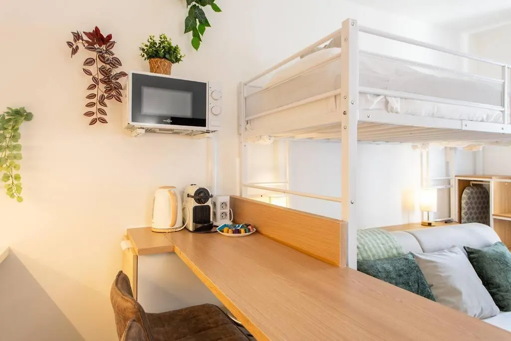 Apartment Amazing Stylish Studio, Well Located Near Metro, Bastille Neighborhood Paris France
